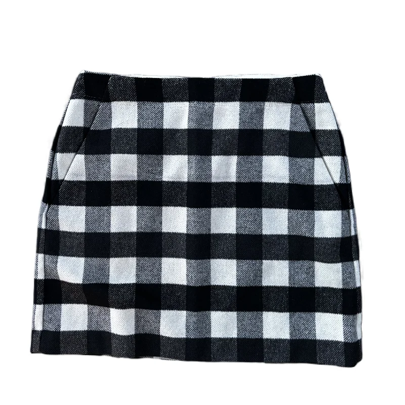 Smart Choices Skirt Mini & Short By Loft In Checkered Pattern, Size: 8