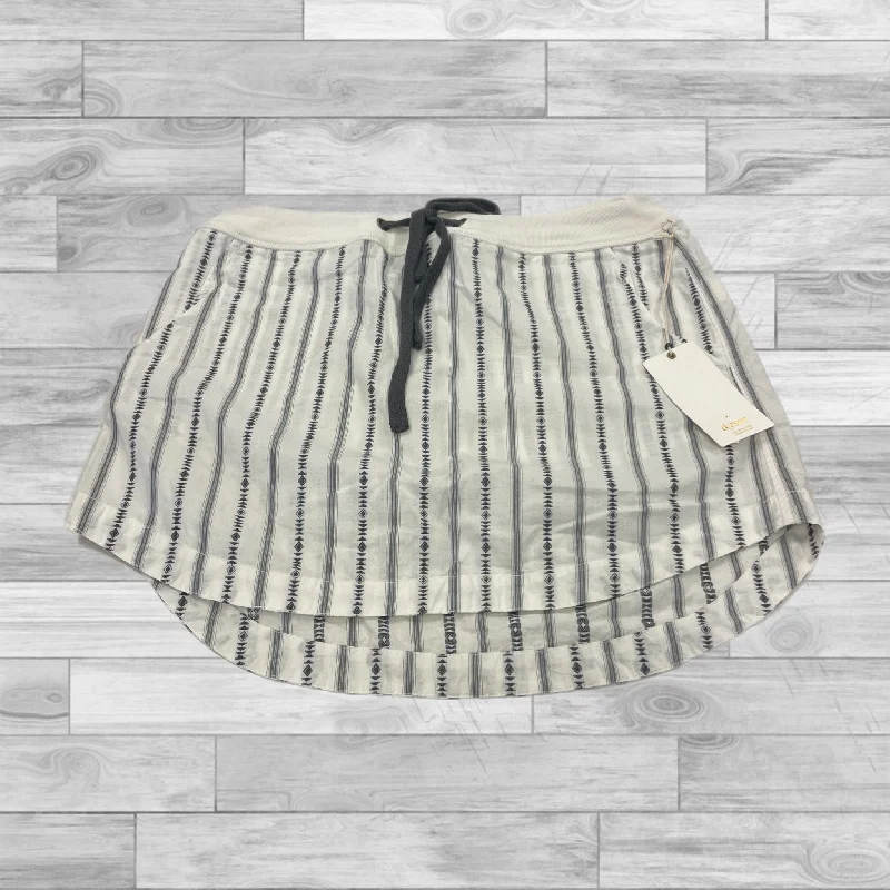 Trendy Vibes Skirt Mini & Short By Dylan In Striped Pattern, Size: 8