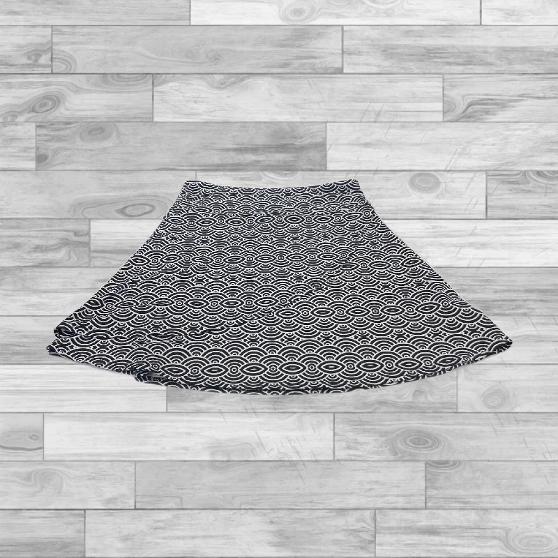 Cool Comforts Skirt Mini & Short By Soybu In Black & White, Size: M