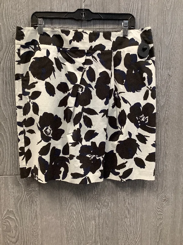 Practical Wear Skirt Midi By Simply Vera In Black & White, Size: 14