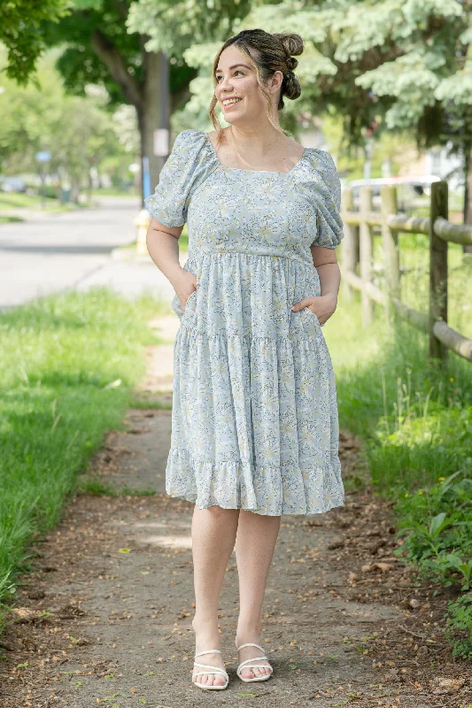 Trendy Vibes The Poppy in Cool Blue Floral