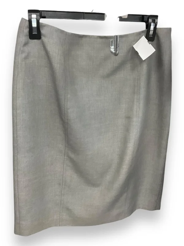 Chic and Cozy Skirt Midi By Kasper In Grey, Size: 2