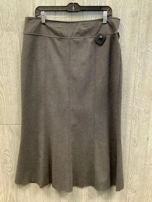 Comfortable Wardrobe Skirt Maxi By Dressbarn In Grey, Size: 14