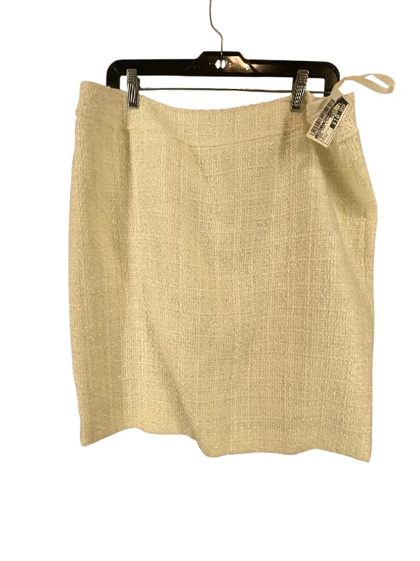 Romantic Skirt Style Skirt Mini & Short By Tahari By Arthur Levine In Cream, Size: 14