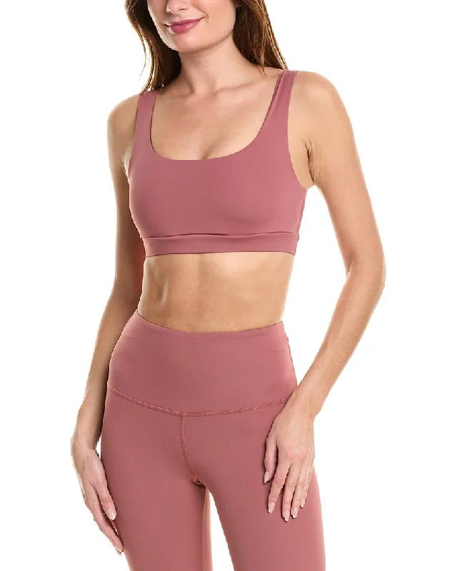 Fashion Staples STRUT THIS Social Bra