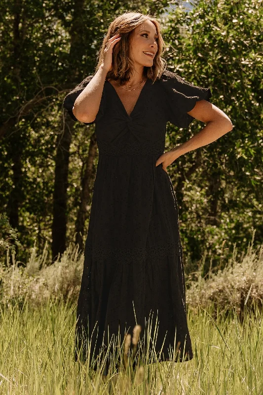 Comfortable Layering Jackie Eyelet Maxi Dress | Black