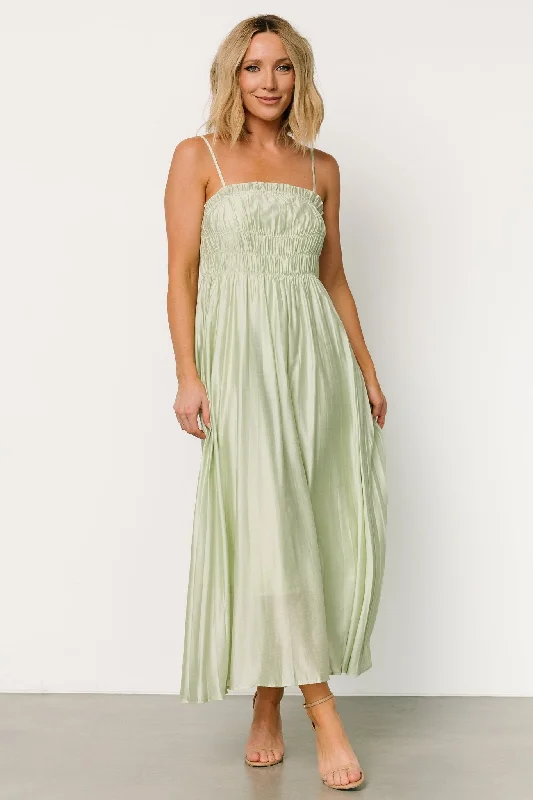 Classy Outfits Hattie Maxi Dress | Light Sage