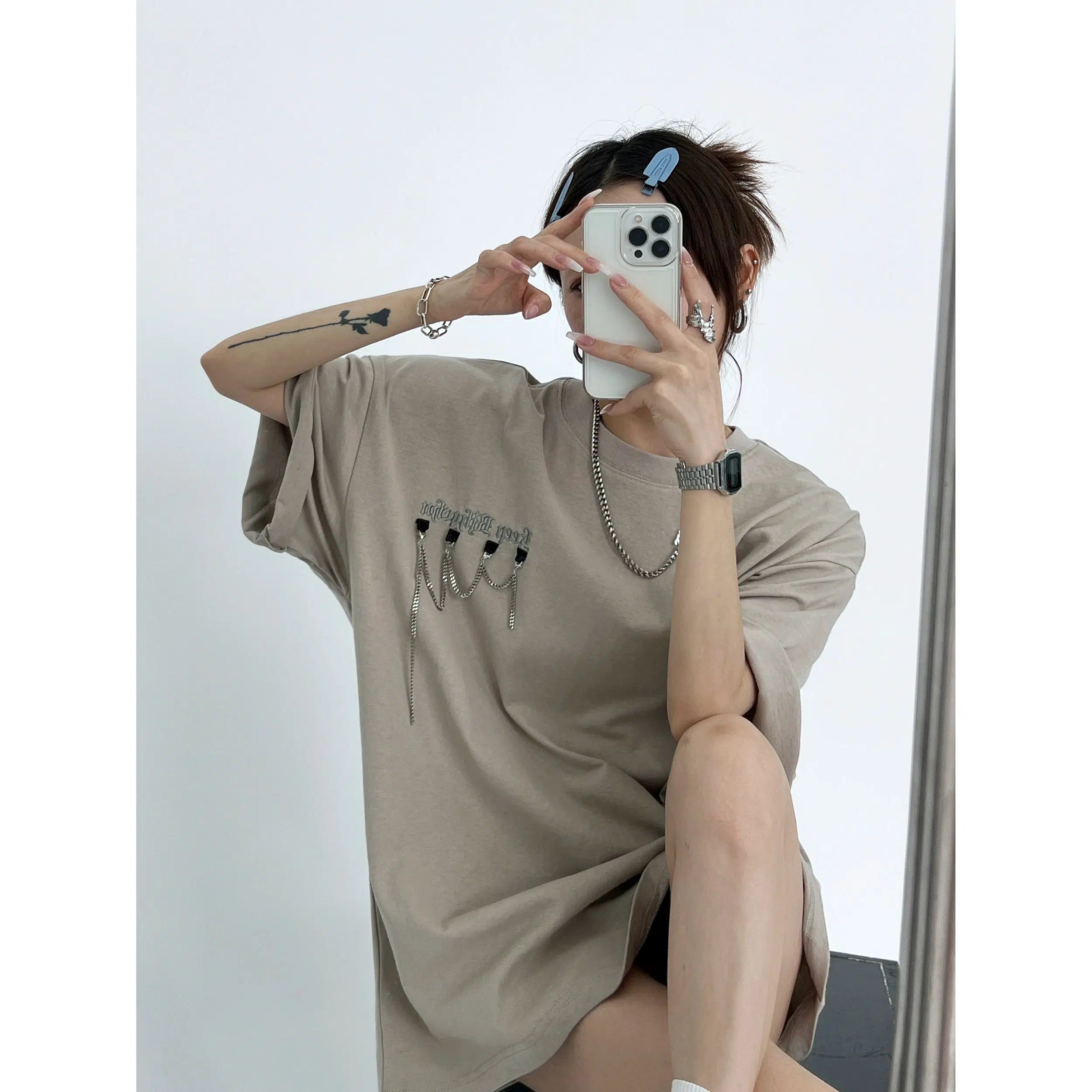 Comfy Fabrics Chain-embellished Loose Casual T-shirt