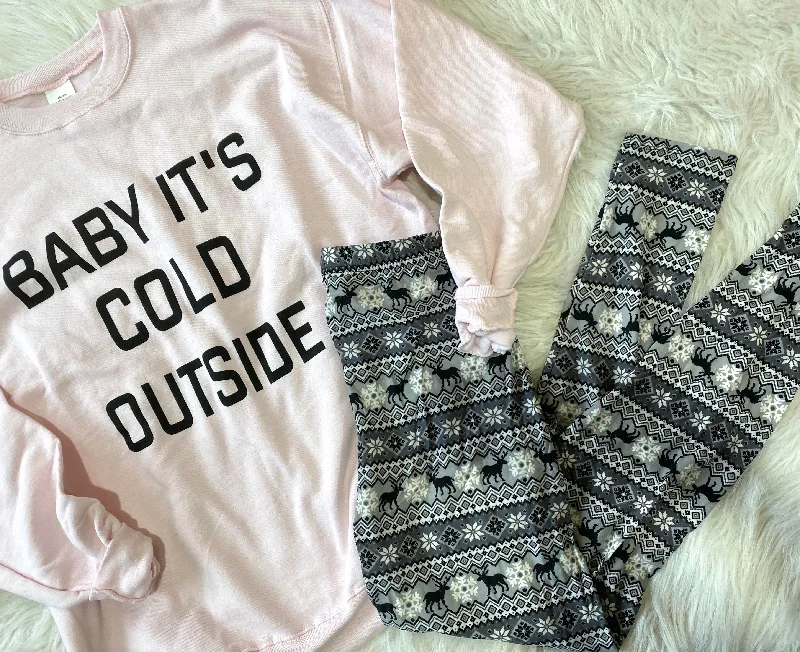 Romantic Tenderness Snuggled in for Winter Leggings