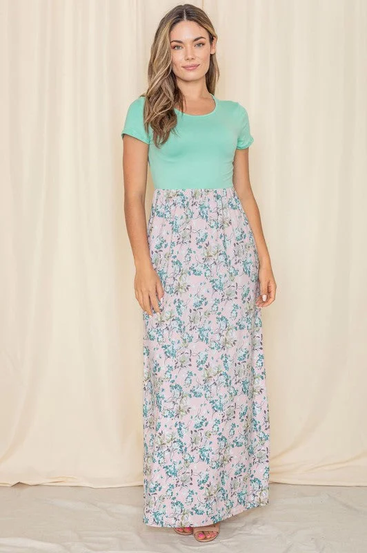 Cozy Daywear Short Sleeve Floral Maxi Dress