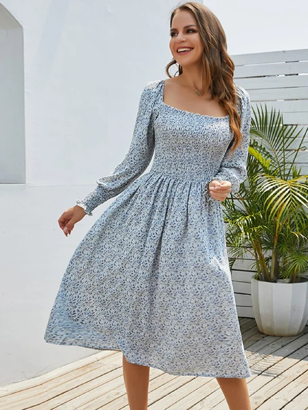 Soft Looks KittenAlarm - Disty Floral Smocked Dress