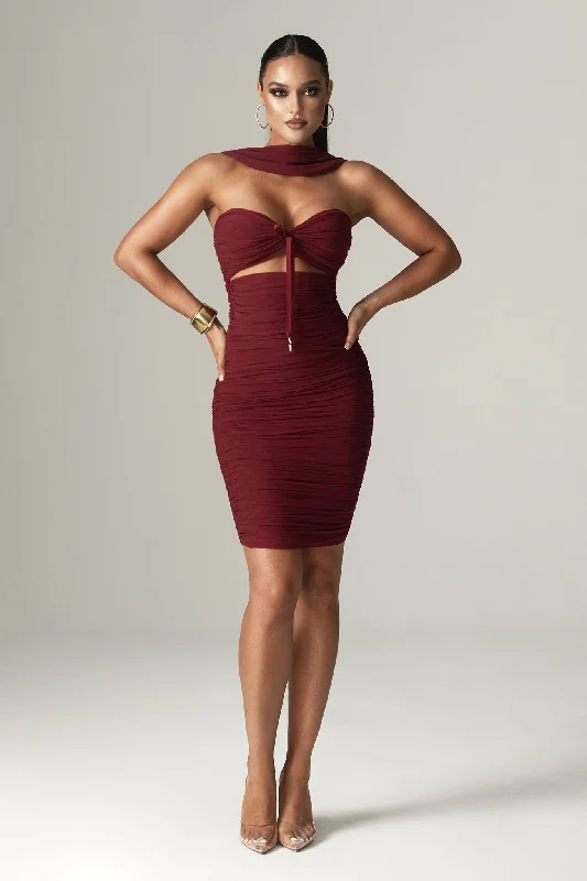 Personalized Heterogeneous Splicing Bellucci Pleated Shawl Neckline Ruched Midi Dress (Burgundy)
