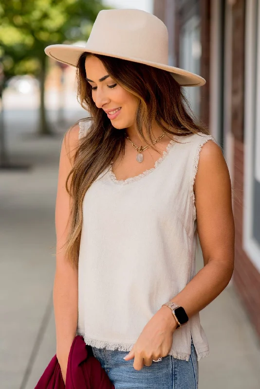 Fashionable Fit All the Fringe V Tank