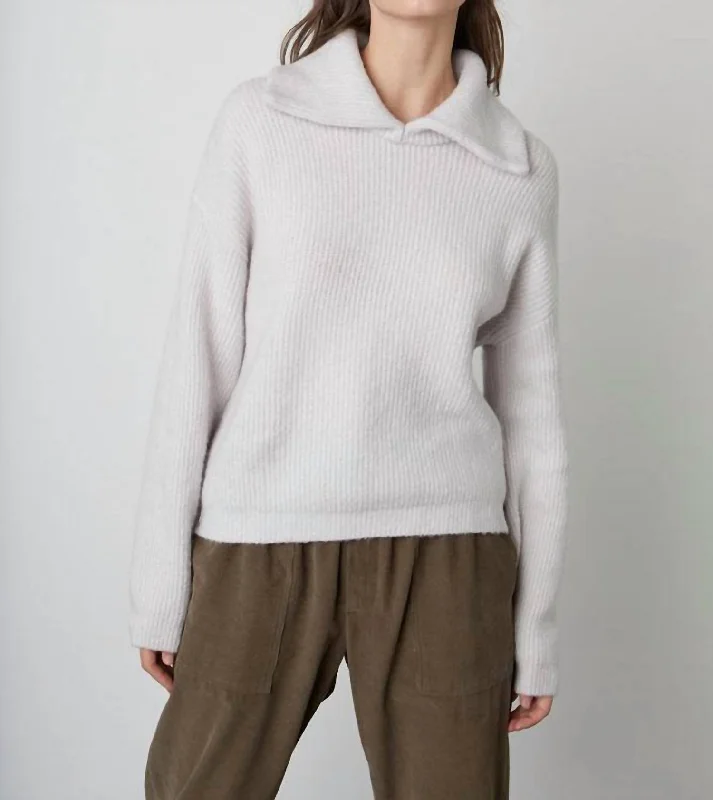 Unique Styles Eve Collared Top In Snow