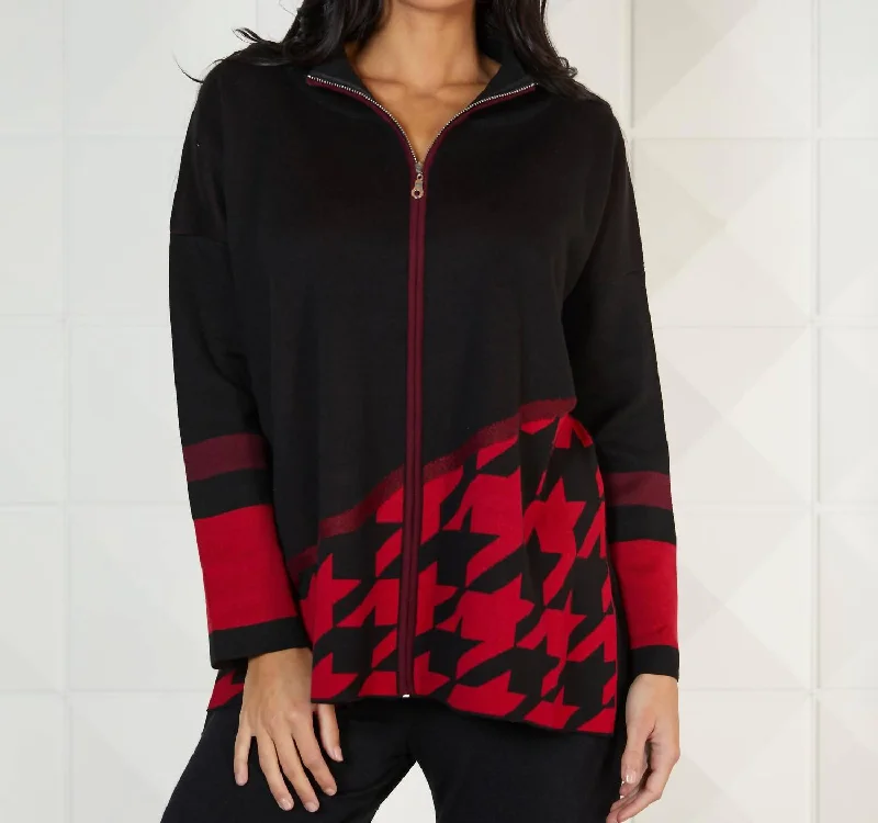 Minimal Outfits Houndstooth Zip Up Poncho In Black/red