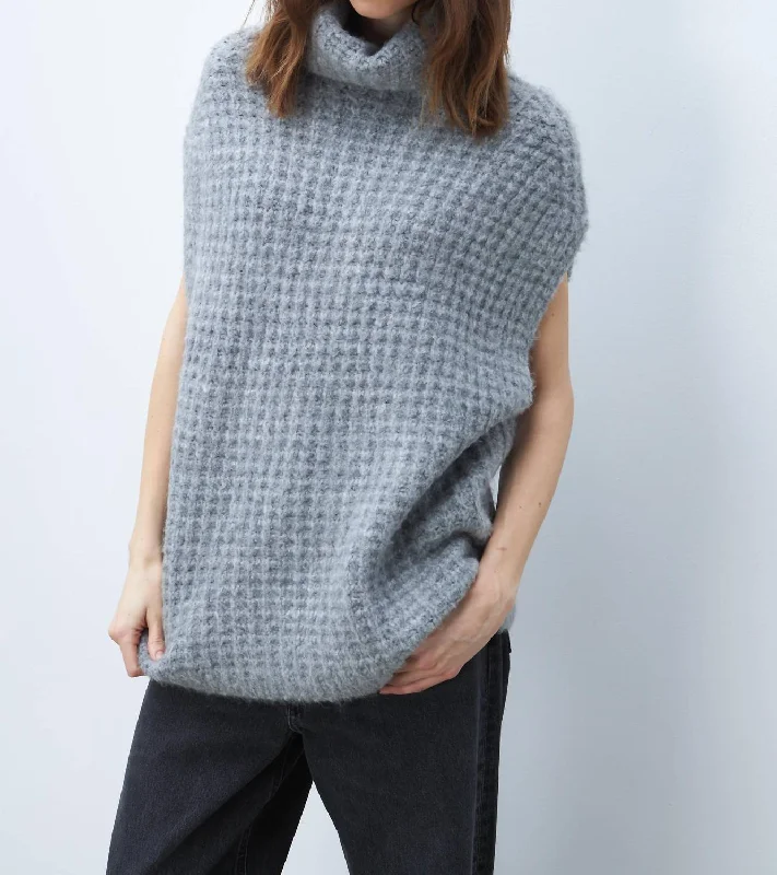 Fashion Staples Solange Sweater In Grey Owl