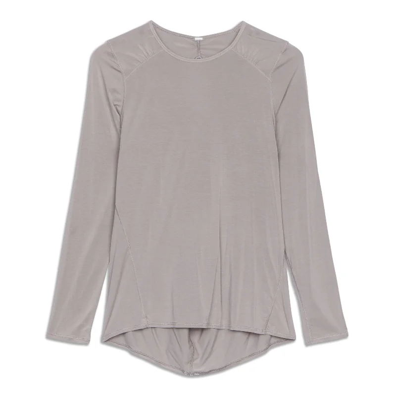 Versatile Clothing Timeless Twist Long Sleeve Shirt - Resale
