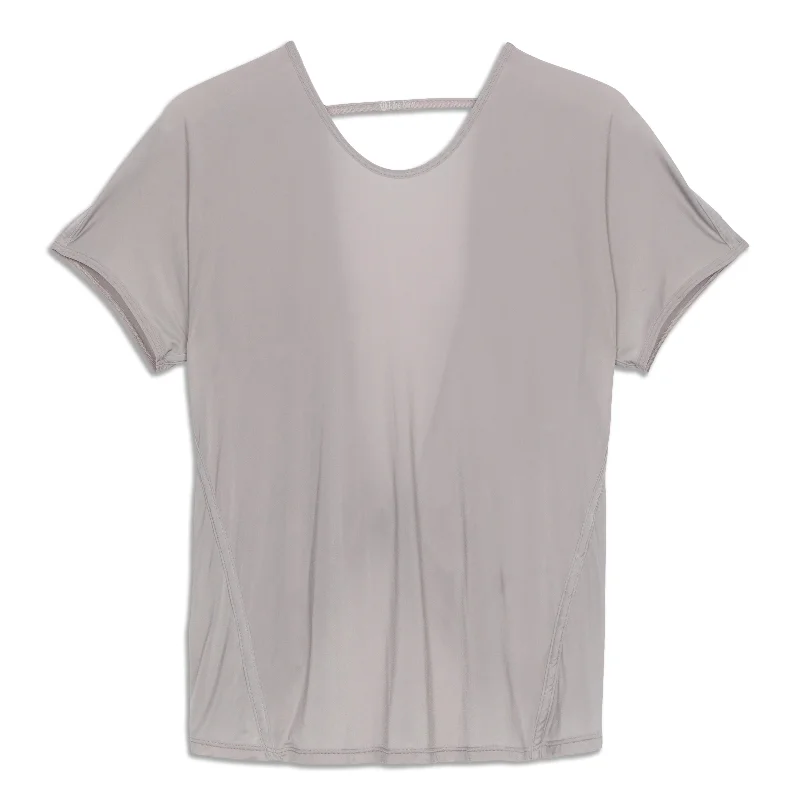 Chic Outfits Twist And Train Short Sleeve Shirt - Resale