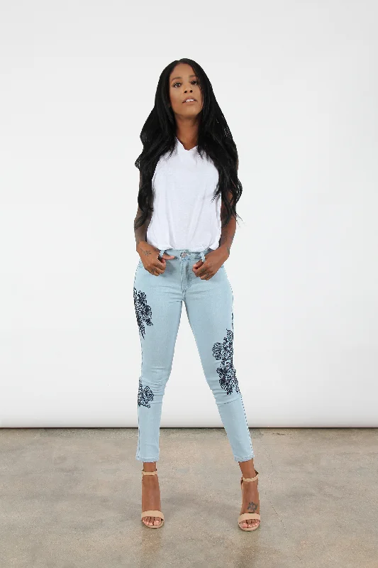 Comfortable Outfits A Sketch From the Past Embroidered Jeans