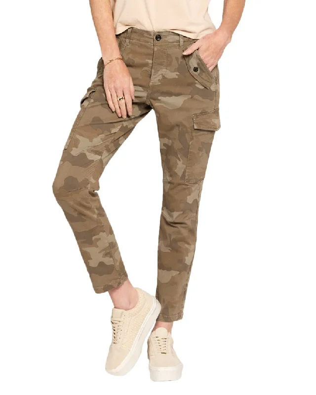 Comfortable Layering Current/Elliott The Bayonette Sage Camo Cargo Jean