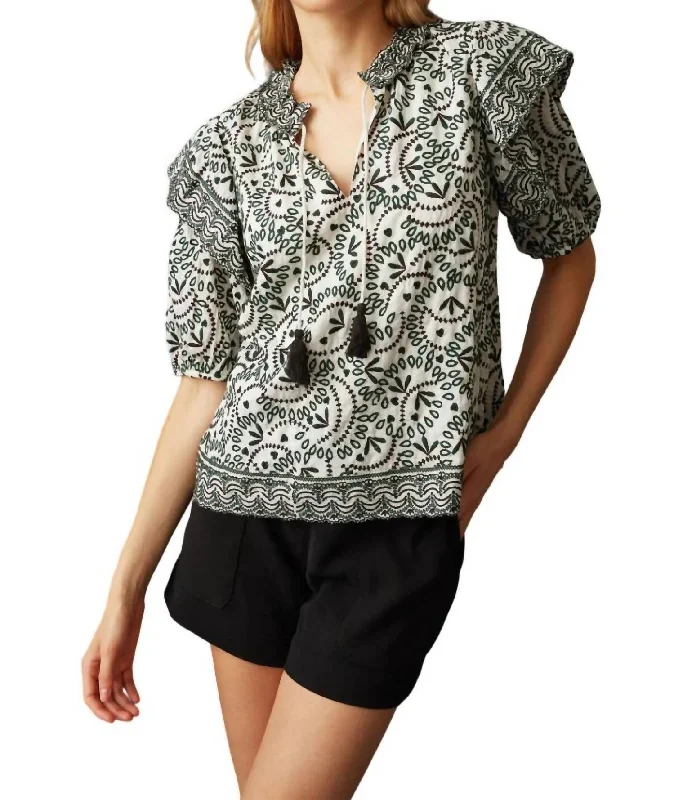 Elegant Fashion Mia Shorts In Black