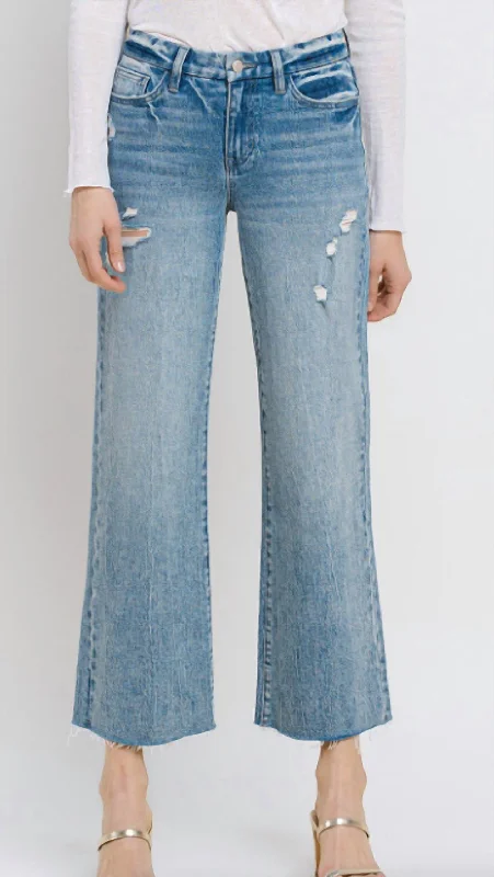 Soft Looks Mid Rise Crop Wide Leg Jeans In Medium Wash