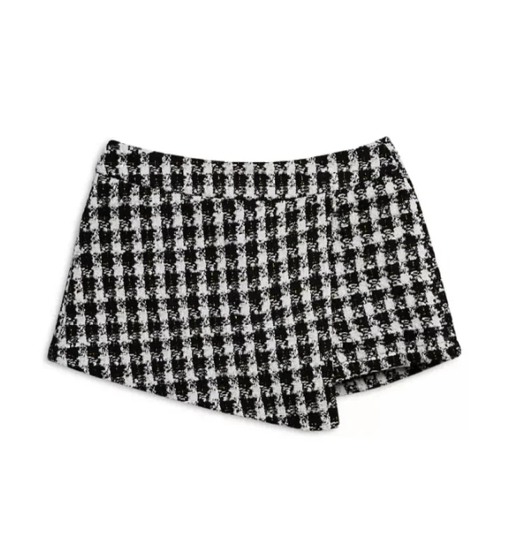 Romantic Tenderness Women's Kelly Houndstooth Skort In White/black