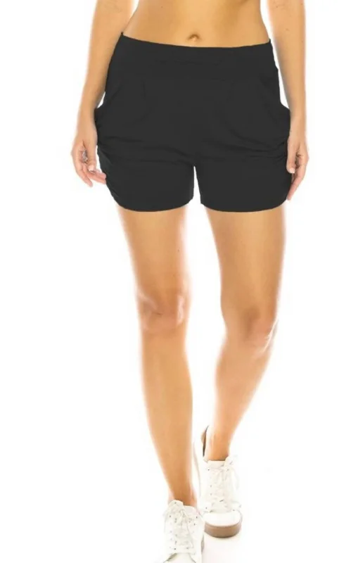Comfortable Fit Women's Lounge Shorts With Pockets In Black