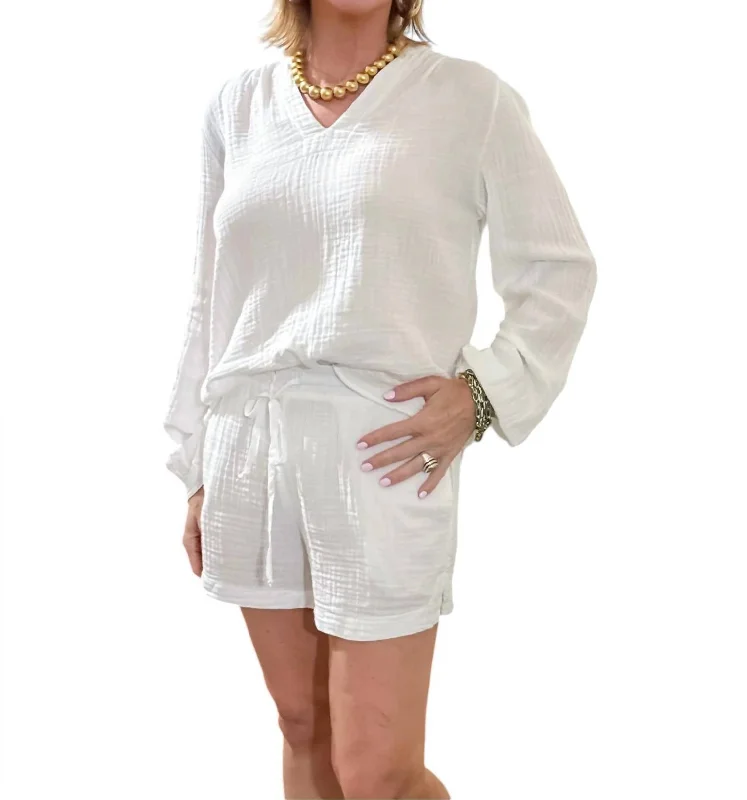 Stylish Wear Ziggy Cotton Short In White