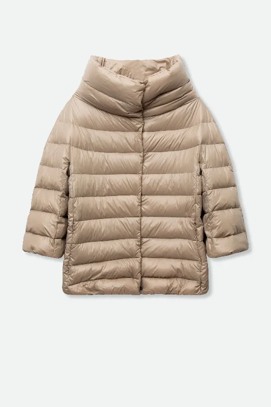 Functional Outfits MONTAGE 3/4 SLEEVE FUNNEL NECK JACKET IN GOOSE DOWN