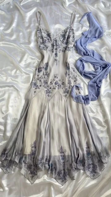 Minimalist Style Elegant V Neck Beading Appliques Vintage Long Party Dress, DP2501 Minimalist Style Elegant V Neck Beading Appliques Vintage Long Party Dress, DP2501